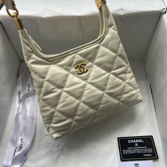 Ch**el hobo bags